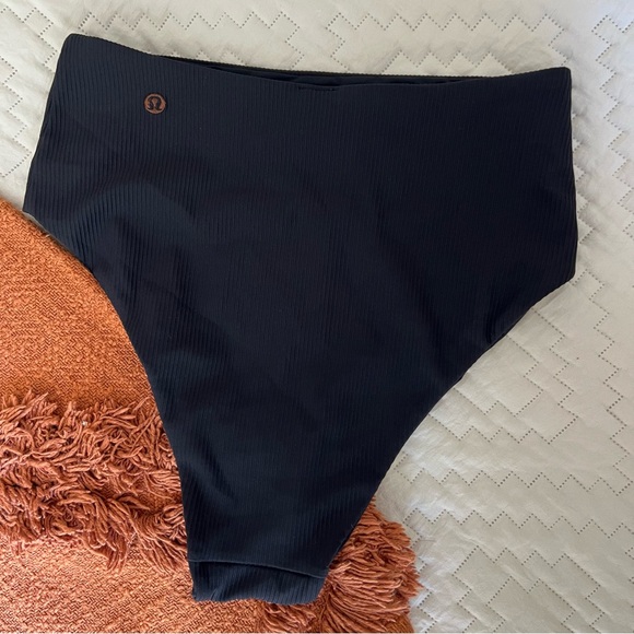 EUC Lululemon Clear Waters High-Waisted Skimpy Bikini Bottom - 6 - Picture 6 of 11